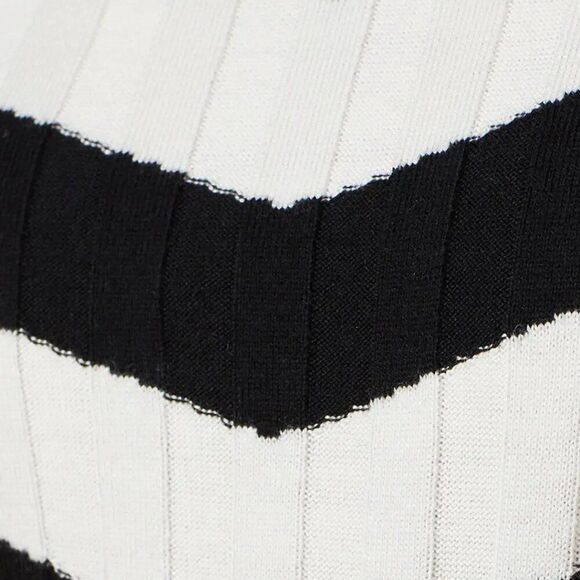 Derek Lam Ribbed black and white chevron stripe super Soft luxe sweater Size XS - Picture 8 of 10
